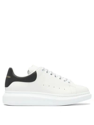 ALEXANDER MCQUEEN ALEXANDER MCQUEEN LEATHER UPPER AND RUBBER SOLE SNEAKER