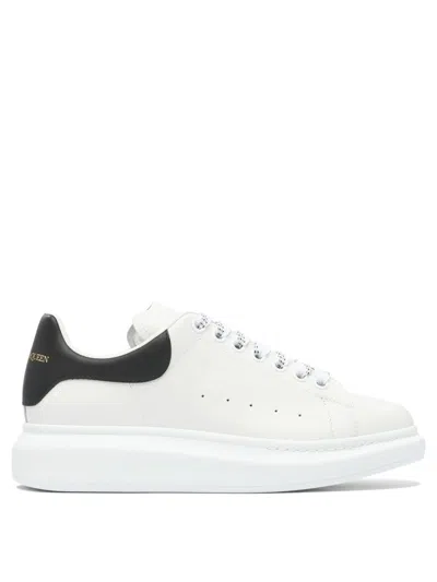 ALEXANDER MCQUEEN ALEXANDER MCQUEEN LEATHER UPPER AND RUBBER SOLE SNEAKER