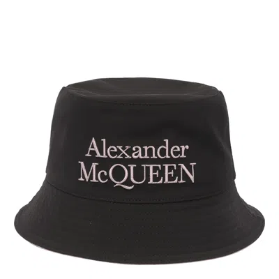 Alexander Mcqueen Logo Bucket Hat In Black