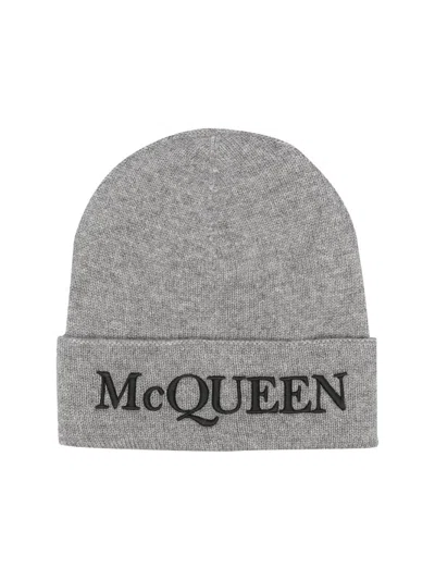Alexander Mcqueen Logo Embroidered Cashmere Beanie In Gray