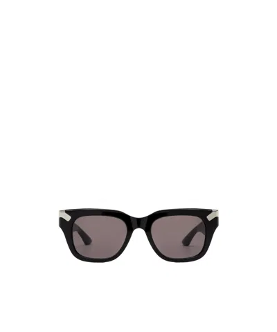 Alexander Mcqueen Logo-engraved Cat-eye Sunglasses In Gray
