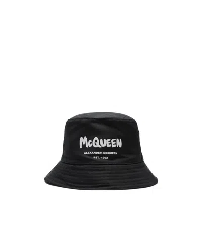 ALEXANDER MCQUEEN ALEXANDER MCQUEEN LOGO PRINTED BUCKET HAT