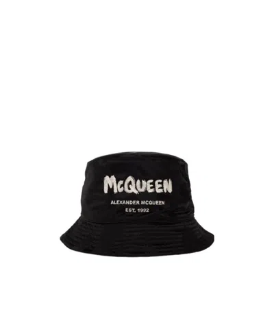 ALEXANDER MCQUEEN ALEXANDER MCQUEEN GRAFFITI LOGO PRINTED BUCKET HAT