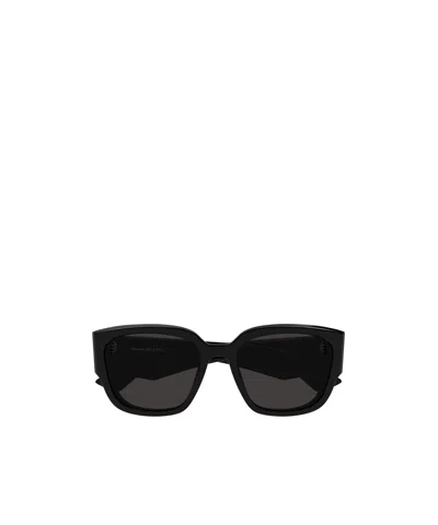 Alexander Mcqueen Logo-print Sunglasses In Black