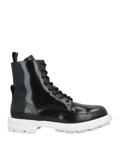 Alexander Mcqueen Ankle Boots In Black