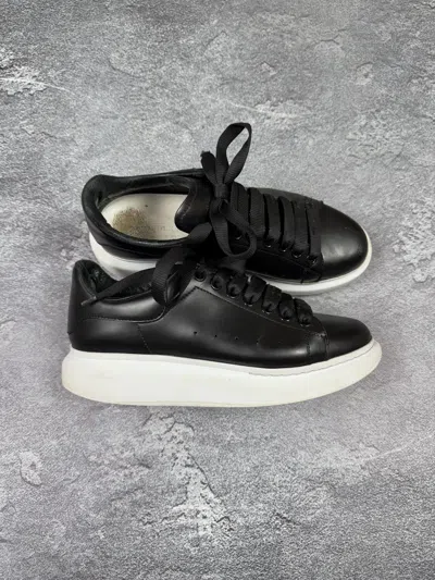 Pre-owned Alexander Mcqueen Mcq Leather Sneakers Size 39 In Black