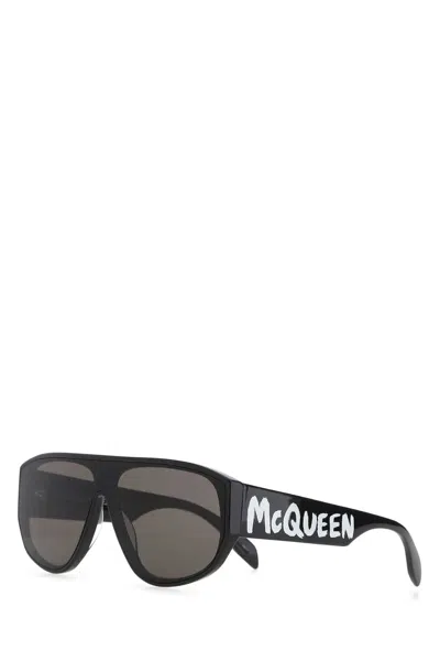 Alexander Mcqueen Mcqueen Graffiti Mask Sunglasses In Black