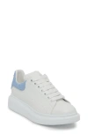 Alexander Mcqueen Alexander Mc Queen Larry Oversize Sneakers In White/powder Blue