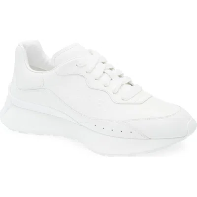 Alexander Mcqueen Mcqueen Sprint Runner Sneaker In White