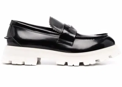 Pre-owned Alexander Mcqueen Men's  Contrast Sole Leather Penny Loafers Sneakers In Black/white