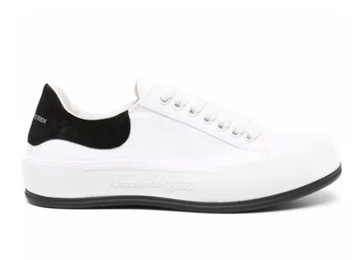 Pre-owned Alexander Mcqueen Men's  Deck Skate Plimsoll Laceup Sneakers In White/black