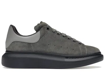 Pre-owned Alexander Mcqueen Men's  Oversized Suede Sneakers In Dark Grey/black