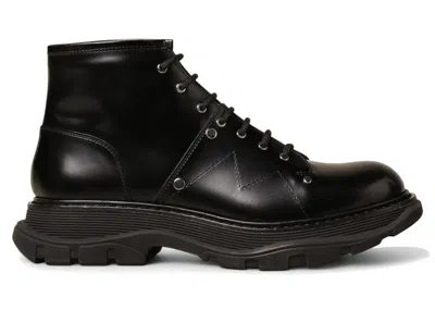 Pre-owned Alexander Mcqueen Men's  Tread Laceup Boot Sneakers In Black