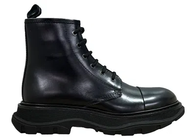 Pre-owned Alexander Mcqueen Men's  Tread Laceup Combat Leather Boot Sneakers In Black