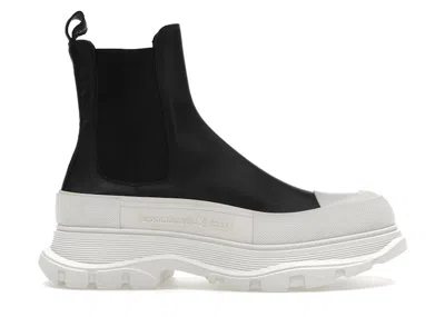 Pre-owned Alexander Mcqueen Men's  Tread Slick Chelsea Boot Sneakers In Black/white In Multi
