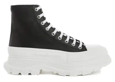 Pre-owned Alexander Mcqueen Men's  Tread Slick Hightop Leather Sneaker Sneakers In Black/white