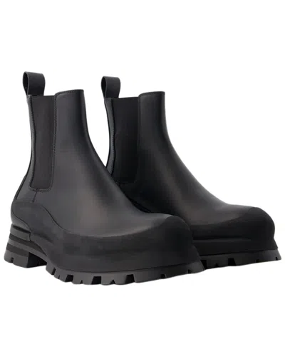 Alexander Mcqueen Men's Calfskin Leather Wander Ankle Boot (authentic Pre-loved) In Black