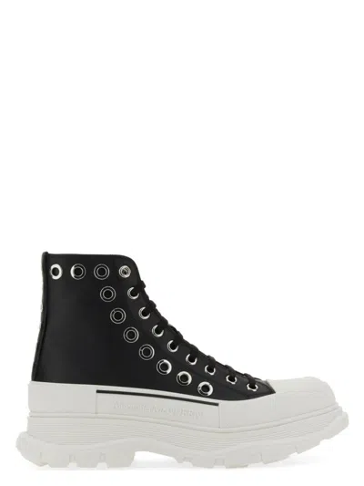 ALEXANDER MCQUEEN MEN'S JOEY SNEAKER WITH EYELETS