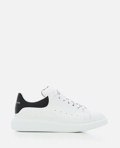 Alexander Mcqueen Men White And Black Low-top Sneakers With Chunky Sole And Contrasting Heel Tab In