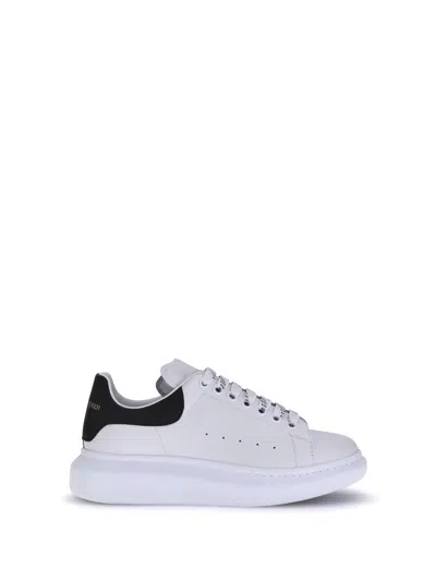 Alexander Mcqueen White And Black Low-top Sneakers With Chunky Sole And Contrasting Heel Tab In Leather Man In Multi