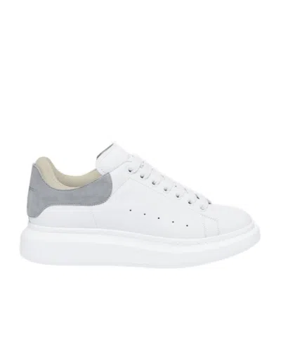 ALEXANDER MCQUEEN ALEXANDER MCQUEEN OVERSIZED LACE-UP SNEAKERS