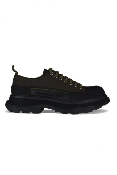 Alexander Mcqueen Men Sneakers Tread Slick In Black