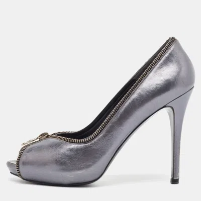 Pre-owned Alexander Mcqueen Metallic Leather Peep Toe Pumps Size 38