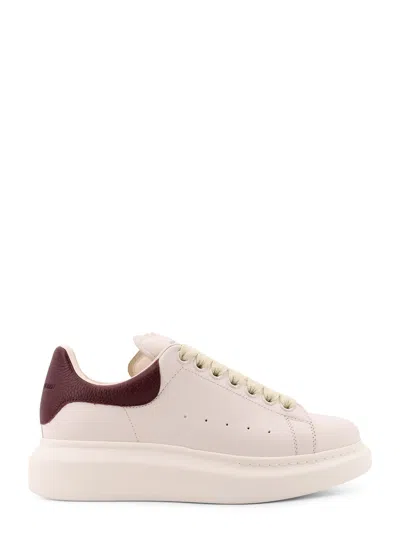 Alexander Mcqueen Oversize Leather Sneakers With Back Contrasting Patch In White