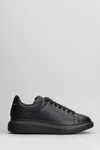 Alexander Mcqueen Oversized Sneaker In Black