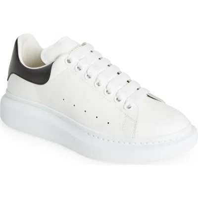 Alexander Mcqueen Oversize Sneaker In White/black