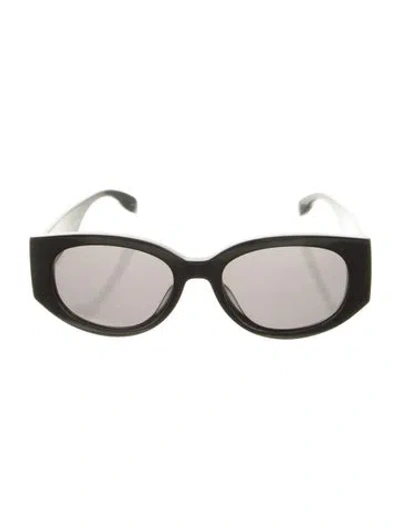 Pre-owned Alexander Mcqueen Oversize Tinted Sunglasses In Black