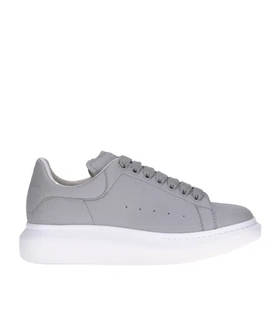 ALEXANDER MCQUEEN ALEXANDER MCQUEEN OVERSIZED LACE-UP SNEAKERS