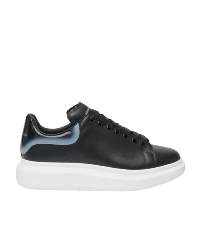 ALEXANDER MCQUEEN ALEXANDER MCQUEEN OVERSIZED LACE-UP SNEAKERS