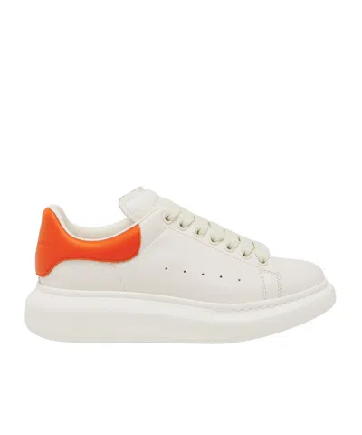 ALEXANDER MCQUEEN ALEXANDER MCQUEEN OVERSIZED LACE-UP SNEAKERS