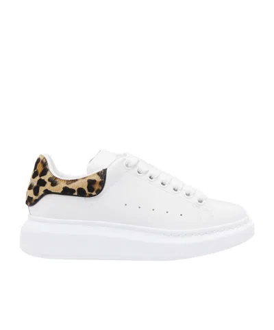 ALEXANDER MCQUEEN ALEXANDER MCQUEEN LEOPARD DETAILED LACE-UP SNEAKERS