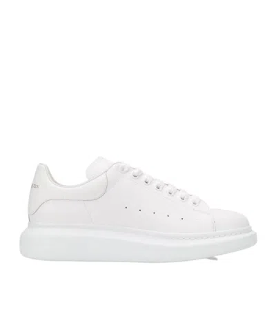 ALEXANDER MCQUEEN ALEXANDER MCQUEEN OVERSIZED LACE-UP SNEAKERS