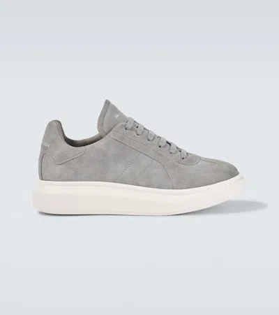 Alexander Mcqueen Oversized Retro Suede Platform Sneakers In Grey