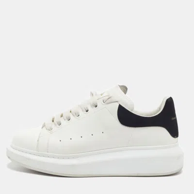 Pre-owned Alexander Mcqueen Oversized Size 40 White/black Leather And Suede Low Top Sneakers