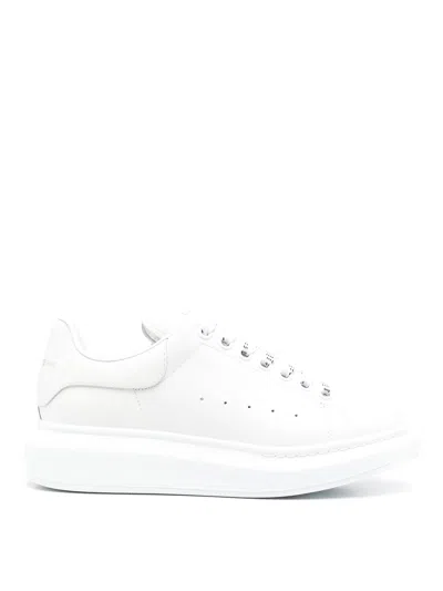 ALEXANDER MCQUEEN OVERSIZED SNEAKER IN WHITE
