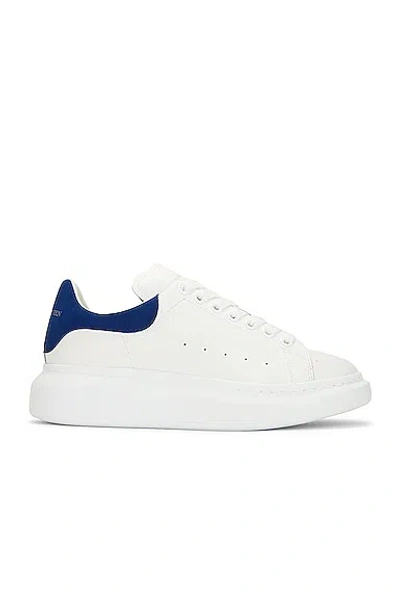 Alexander Mcqueen Leather Platform Sneakers Perforated Detailing In White