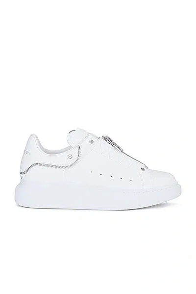 Alexander Mcqueen Oversized Sneaker In White & Silver