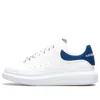 Alexander Mcqueen Sneakers Oversize In Pelle Bianca E Talloncino In Pelle Scamosciata Blu Avio In Multi