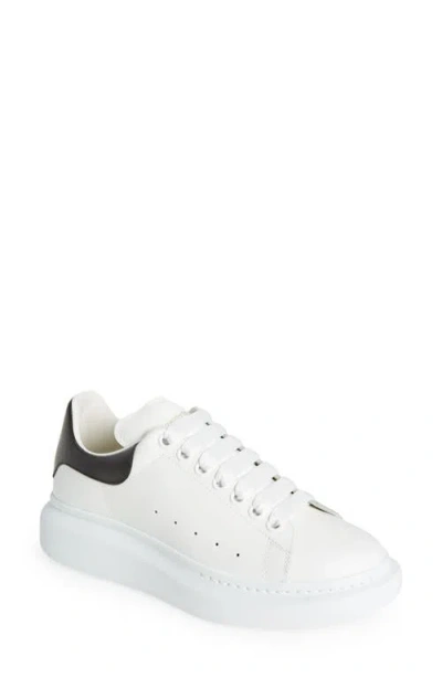 ALEXANDER MCQUEEN MCQUEEN OVERSIZED SNEAKER