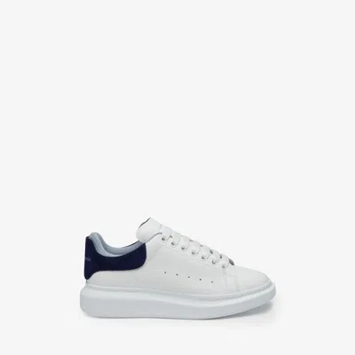 Alexander Mcqueen Oversized Sneaker In White/navy/light Blue