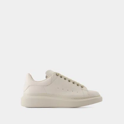 ALEXANDER MCQUEEN SNEAKERS OVERSIZED - ALEXANDER MCQUEEN - CUIR - BEIGE