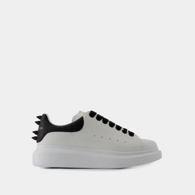 Alexander Mcqueen Sneakers Oversized -  - Cuir - Blanc/noir In White