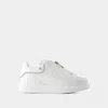 Alexander Mcqueen Larry Oversize Zip-up Sneakers In White