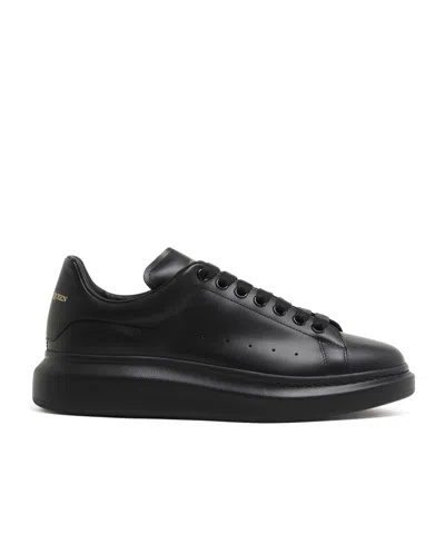 Alexander Mcqueen Men Black Oversize Sneakers With Logo Lettering On The Heel In Leather Man