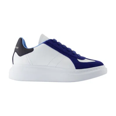 Alexander Mcqueen Oversized Sneakers In White