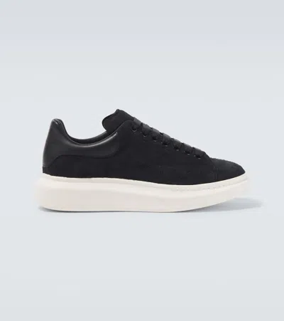 Alexander Mcqueen Exaggerated-sole Leather-trimmed Suede Sneakers In Black